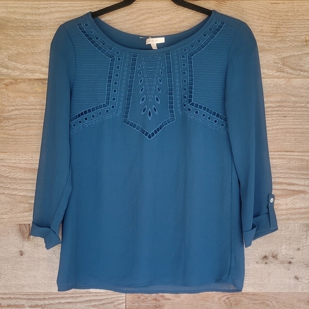 Skies Are Blue Teal Elbow Sleeve Top with Cutouts Size Small
